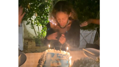 Oh no! American Television Actor Nicole Richie’s Hair Catches Fire While Cutting Her Birthday Cake, Watch Viral Video That Will Give You Goosebumps!