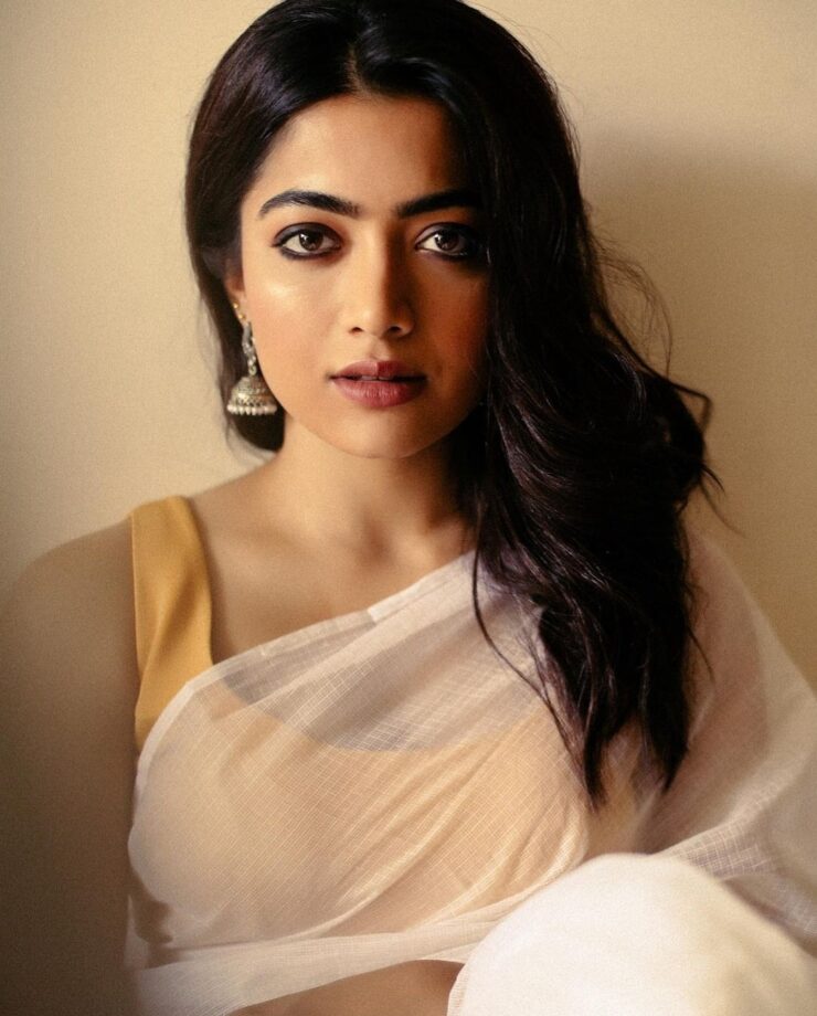 Pooja Hegde VS Rashmika Mandanna: Which South Beauty Made Your Hearts Race In White Saree? - 3