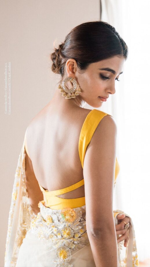 Pooja Hegde VS Rashmika Mandanna: Which South Beauty Made Your Hearts Race In White Saree? - 1