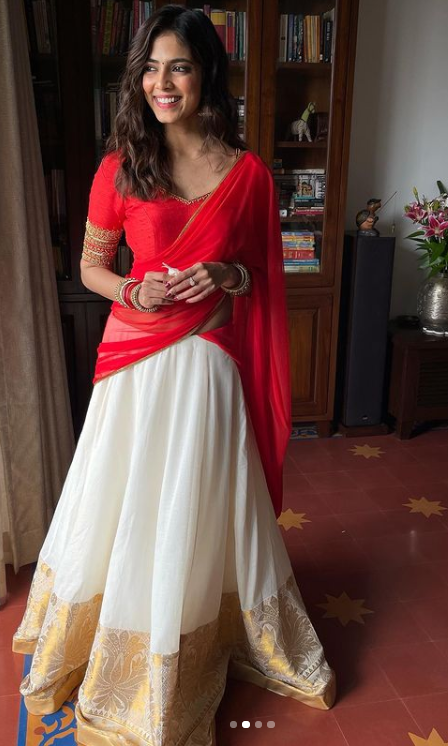 Red Twist: Malavika Mohanan’s Onam Outfit Is All About Elegance & Beauty! - 1