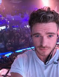 Selfie Game On Point! Richard Madden’s Instagram Is Full Of Dearth Selfies And Here’s A Proof - 5