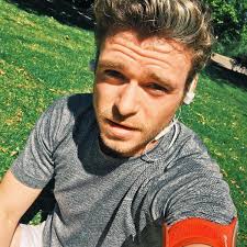 Selfie Game On Point! Richard Madden’s Instagram Is Full Of Dearth Selfies And Here’s A Proof - 0