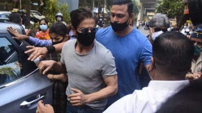 Shah Rukh Khan Visits  His Son In Jail