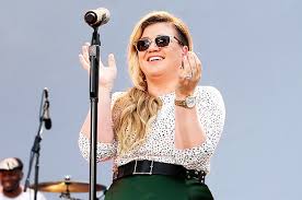 There’s No Such Thing As Too Much Pastels & Kelly Clarkson Seems To Agree With That, We Swear By These Pics - 0