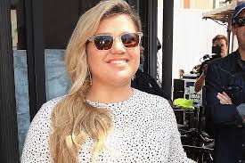 The 50 Shades Of Kelly Clarkson That Left Us In Awe: Which Shade Would You Like To Steal If Given A Chance? - 5