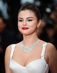 Treasure Hunt: Selena Gomez Vs Ariana Grande Vs Taylor Swift: Who Is The Richest In Hollywood Industry? - 1