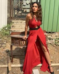 Take A Glance At Surbhi Chandna’s ‘Hot’ Look In A Red Sequined Dress That Will Make You Sweat - 1