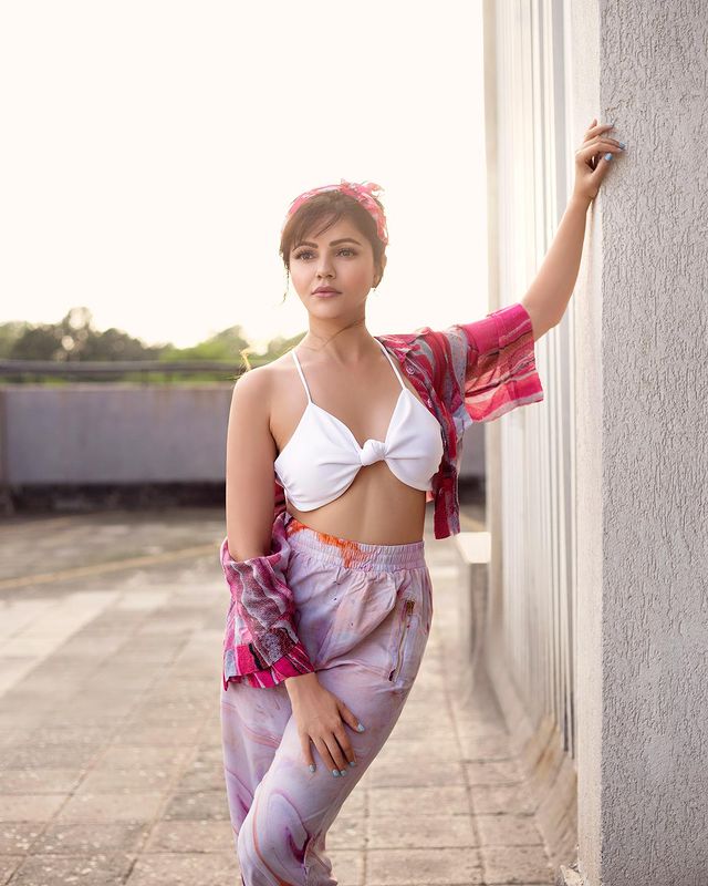 Here’s Some Inspiration For Your Vacation Wardrobe, Take Inspiration From Rubina Dilaik To Look Hot - 2