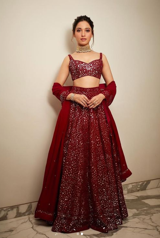 Wanna Attend A Engagement Party But Have No Outfit Ideas? Let Tamannaah Bhatia Serve You Inspiration - 0