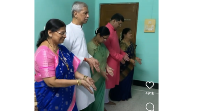 Watch: Elderly Members Of A Family Groove On Viral ‘Touch It’ Challenge; Netizens Left In Splits