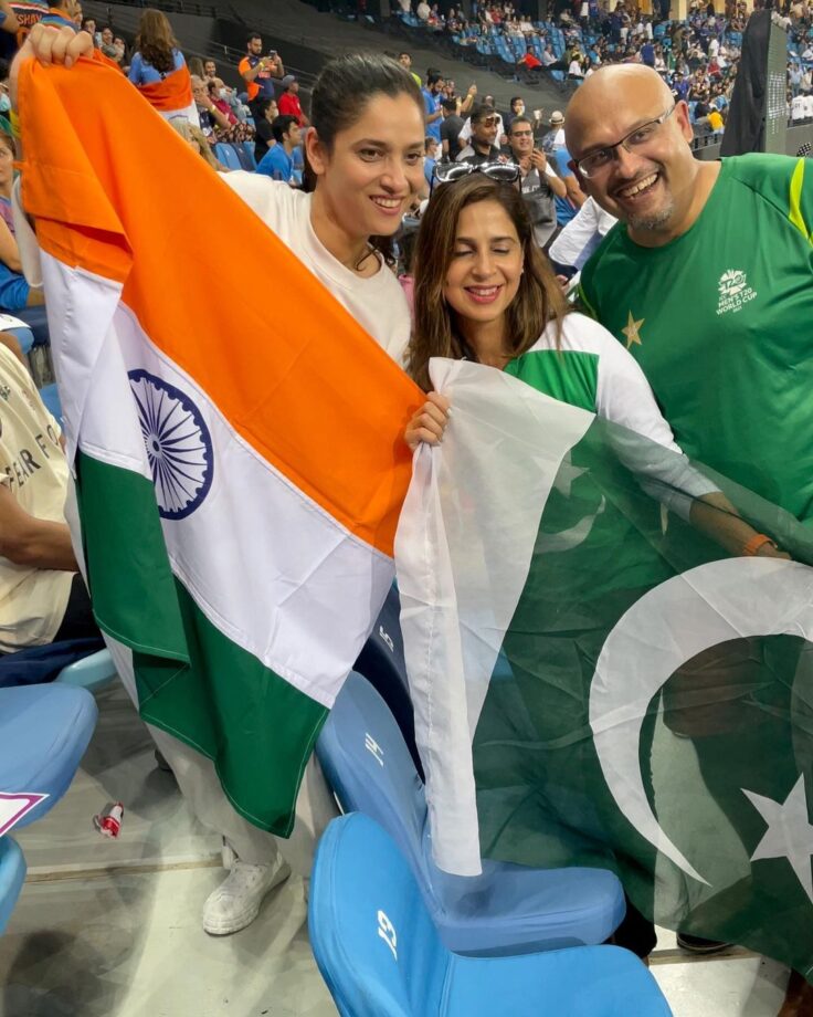 “We Love India,” Ankita Lokhande holds Indian flag with Pakistani fan at Ind VS Pak T20 World Cup 2021 match, see pictures - 1