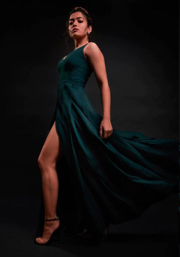 6 Elegant Outfits Of Rashmika Mandanna That Make Her The Dream Girl Of The Nation - 1