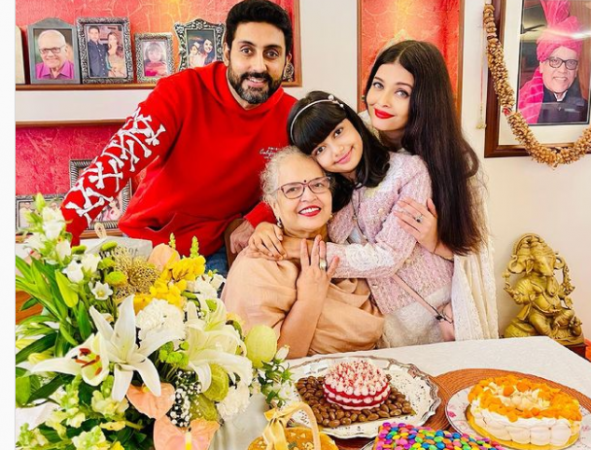 Aishwarya Rai Bachchan’s Adorable Family Pics That Left Us In Awe - 2