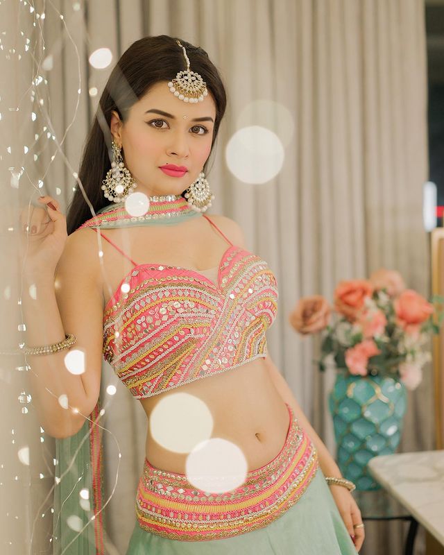 Avneet Kaur Looks Like A Royal Princess In Pastel Pink And Green Lehenga Fans Cant Stop 