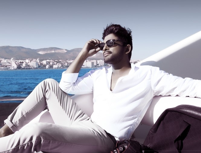 Dare Not To Sweat! Allu Arjun’s Fashionable Moments That Will Make You Sweaty - 0