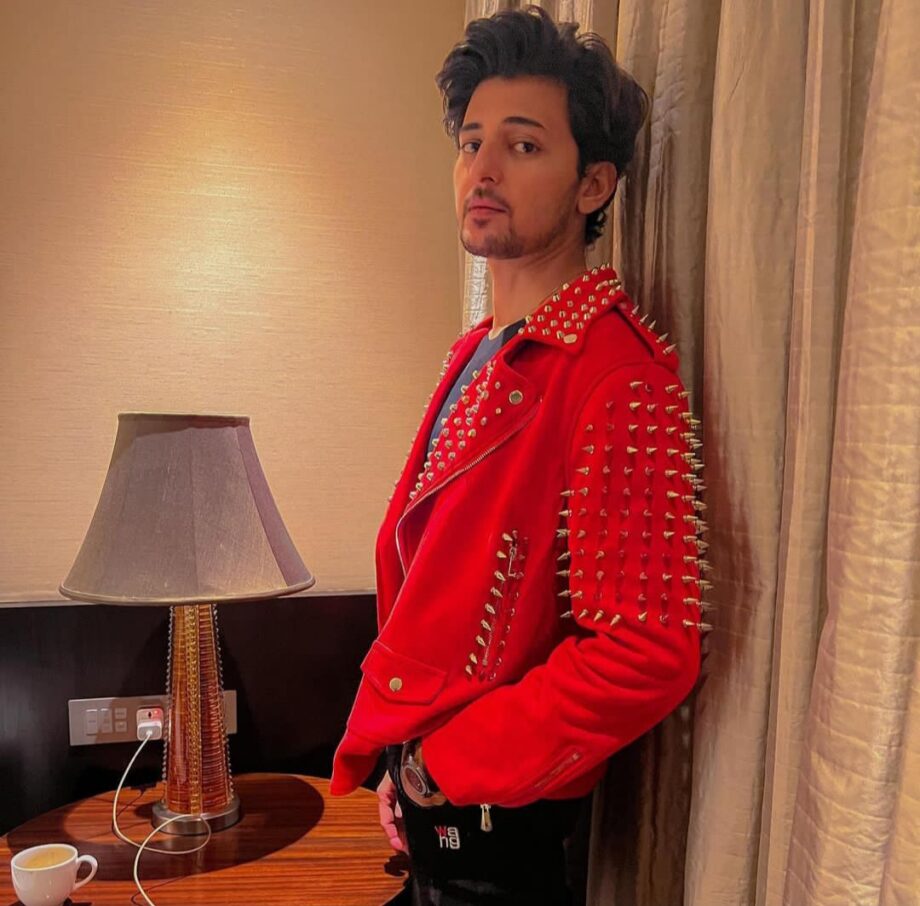 Darshan Raval's Attractive Looks Will Make You Go Oh La La La 795372