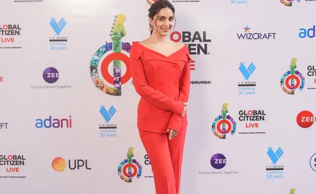 Double Breasted Off-Shoulder Pantsuits Are The New BFF Trend Nowadays! Red Pantsuit Of Kiara Advani Vs Pink Pantsuit Of Alia Bhatt: Which Is Your Pick? - 0