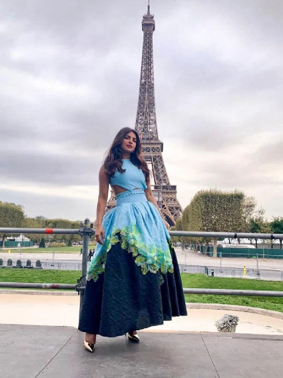 Fashion Beyond Imagination! A Sneak Peek Into Priyanka Chopra’s Lovely ‘Earth-Theme’ Dress That She Wore For Her Paris Event - 0