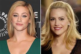 From Nina Dobrev And Victoria Justice To Selena Gomez & Rachel Bilson: Celebs And Their Shocking Lookalikes - 2