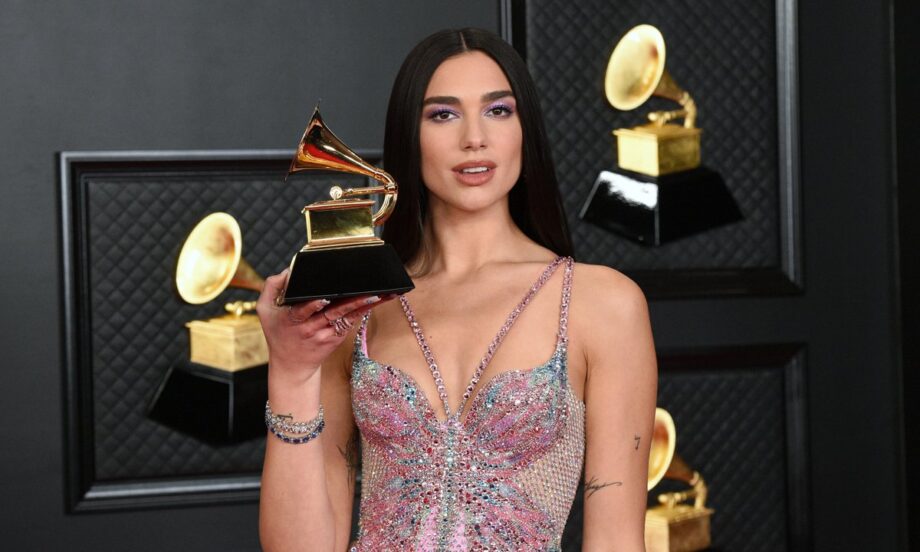 It’s Time To Jazz Up Your Beauty Looks: Dua Lipa’s Best Looks To Try If You Like To Experiment With Makeup! - 1