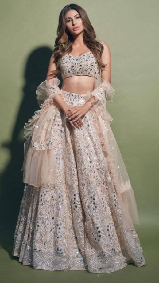 It’s Time To Shine! Mouni Roy VS Bhumi Pednekar: Which Bollywood Leading Lady Looks Ravishing In Mirror-Work Lehenga? - 0