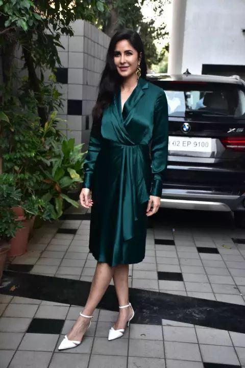 Katrina Kaif, Kareena Kapoor Khan, Kriti Sanon: Bollywood Beauties Approved Wrap Dresses That You Can Pick For Your Next Outing - 0