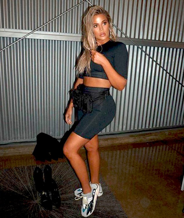 Khloe Kardashian Looks Simply Hot In Crop Top & Biker Shorts: See Pics - 1