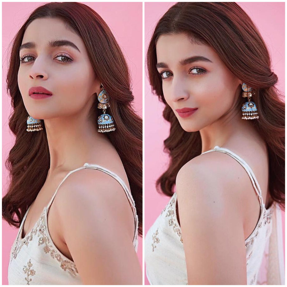 Kriti Sanon To Sara Ali Khan: Beautiful Earrings To Ace This Coming Navratri Along With Ethnic Outfits With Our Super Celebs - 7