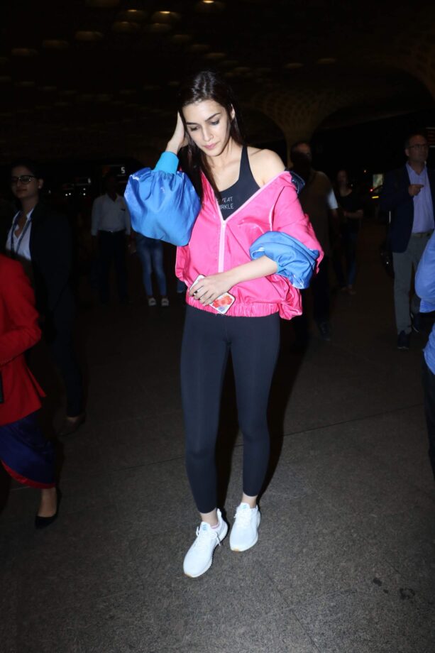 Kriti Sanon’s Love For Jackets Is Never-Ending; See Pics Here - 2