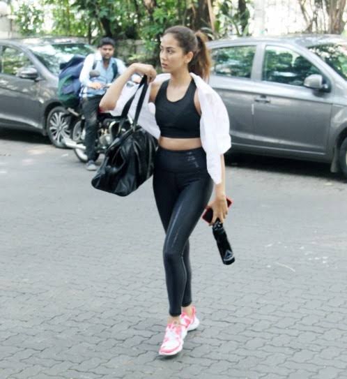 Mira Rajput Drops Breathtaking Monochrome Photos On The Gram And We Are Spellbound; Yay Or Nay - 3