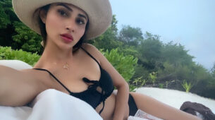 Mouni Roy’s beach looks are Hot Mess, see pictures