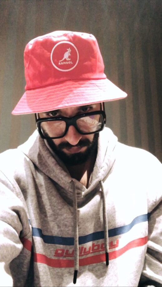 No One Like Ranveer Singh, His Fashion Sense Is Not Ordinary! 8 Pictures To Take You Into His Coveted Collection Of Bucket Hats, See Here - 2