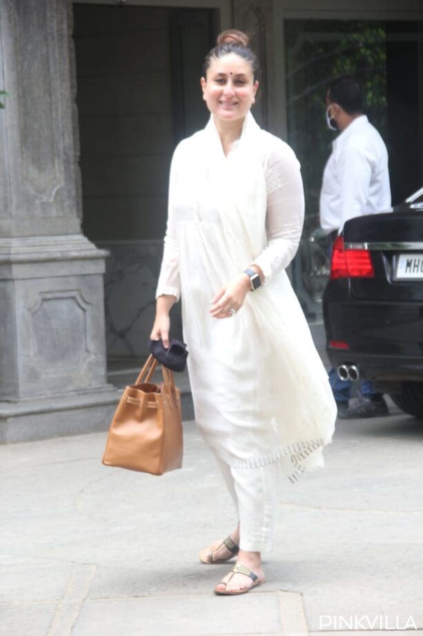 Pure Elegance: 5 Times Kareena Kapoor Khan Aka Bebo Gave ‘Begum’ Vibes In White Ethnic Outfits - 0