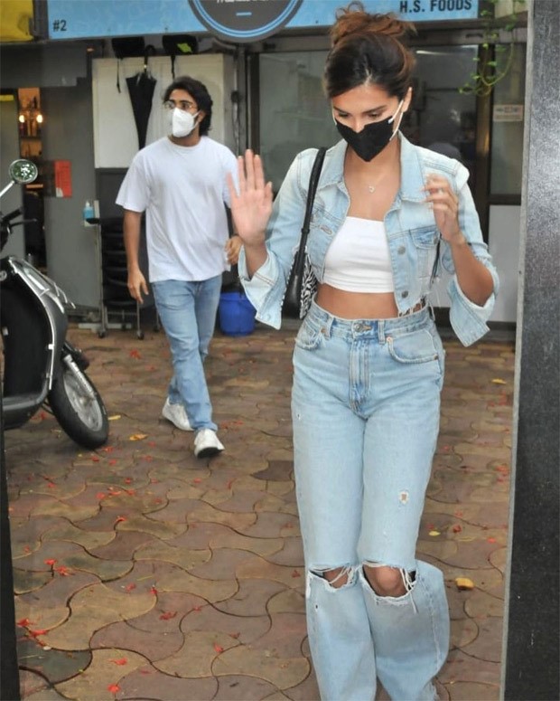 Sara Ali Khan Or Tara Sutaria: Who Wore The Denim On Denim Combo Better? - 1