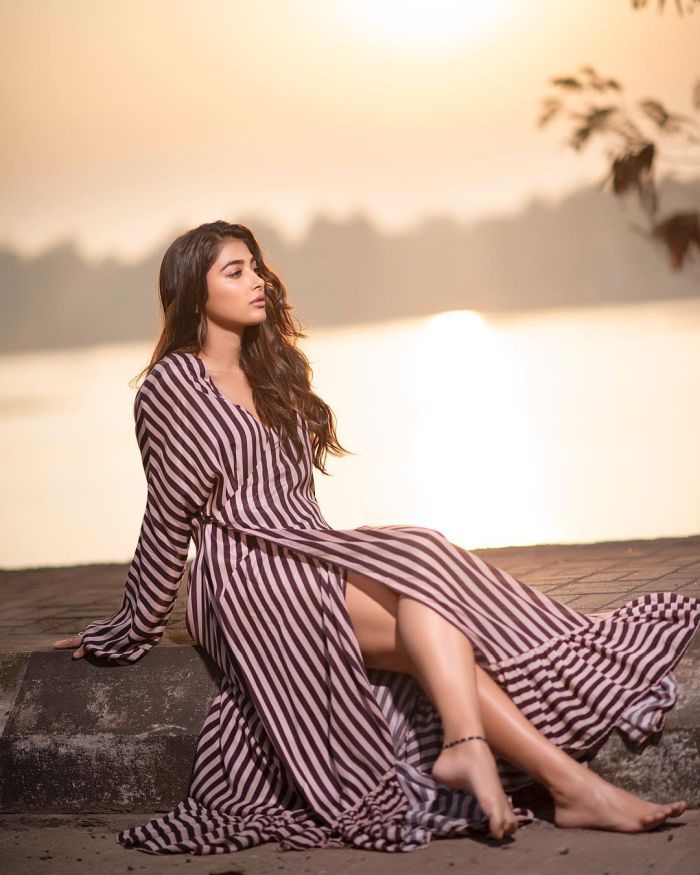 Some Occasion In Summer? Pooja Hegde Is Your Perfect Inspiration For Fashion Goals - 3