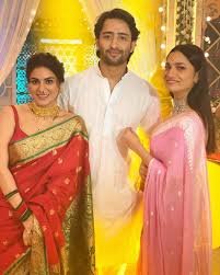 Take A Look At A Happy Picture Of Shaheer Sheikh With Beautiful Ladies Shraddha Arya & Ankita Lokhande, View Here - 2