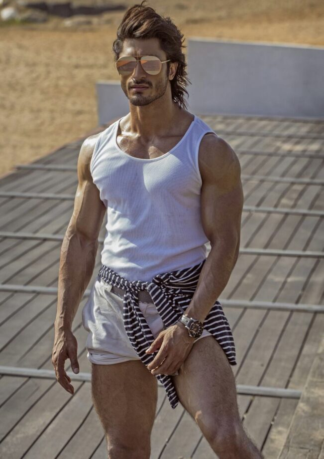 Times Vidyut Jammwal Sent Us Crushing Over His Hot Looks - 1