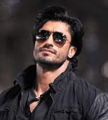 Times Vidyut Jammwal Sent Us Crushing Over His Hot Looks - 2