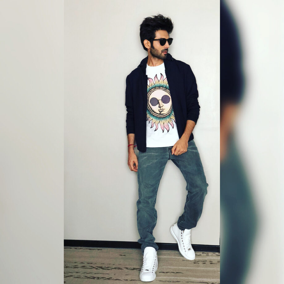 Trouble Acing Your Tee And Jacket Style? Take Cues From Kartik Aaryan - 2