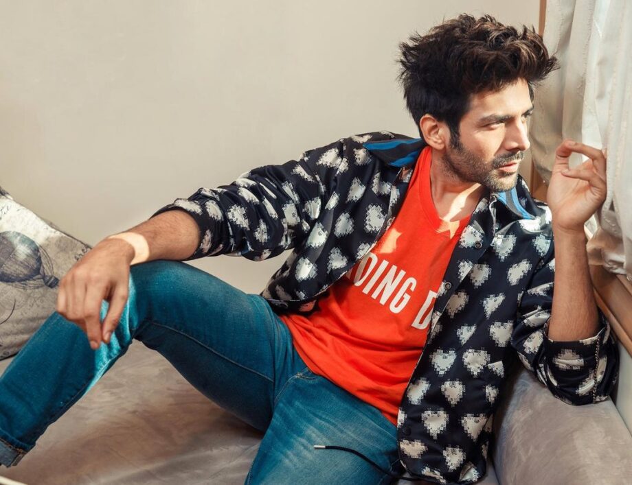 Trouble Acing Your Tee And Jacket Style? Take Cues From Kartik Aaryan - 0