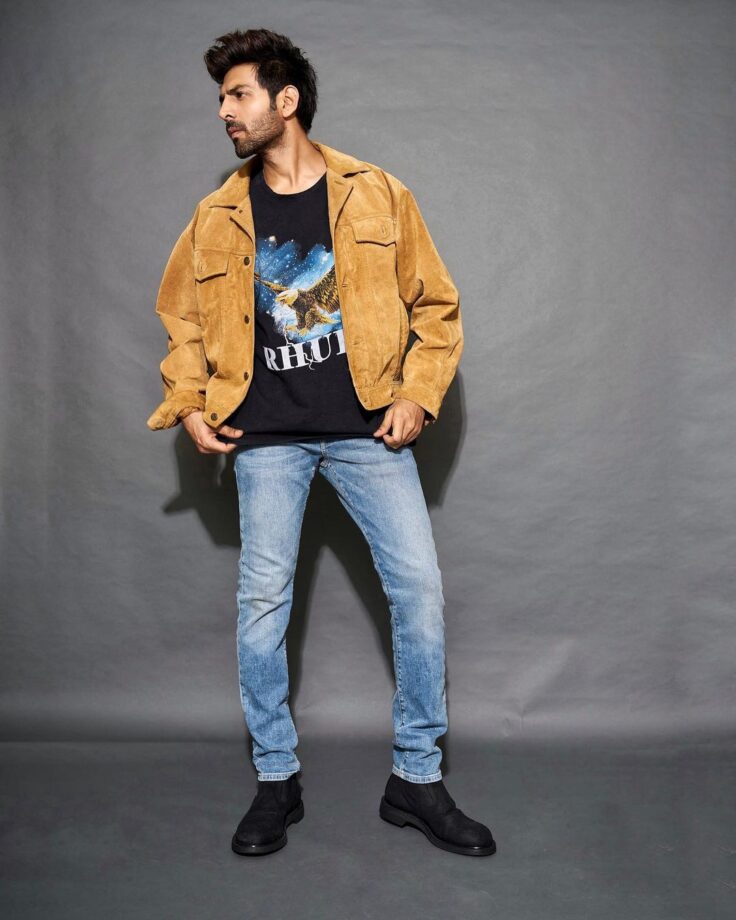 Trouble Acing Your Tee And Jacket Style? Take Cues From Kartik Aaryan - 1