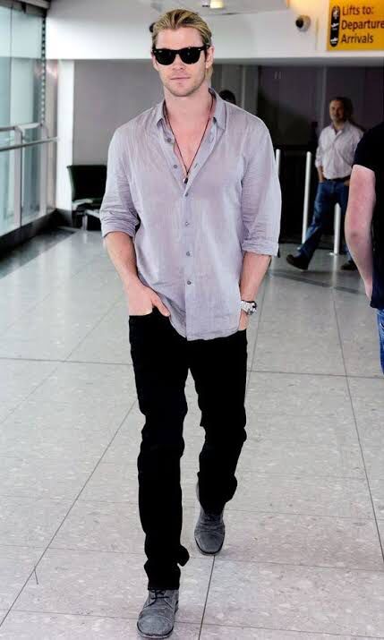 7 Most Trendy Shoes Of Chris Hemsworth To Cast An Impression - 1