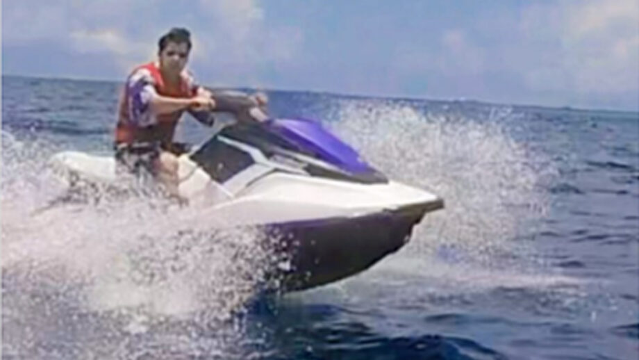 Siddharth Nigam enjoys a 'Fast And Furious' moment mid-sea, check out high-octane action stunt 501116