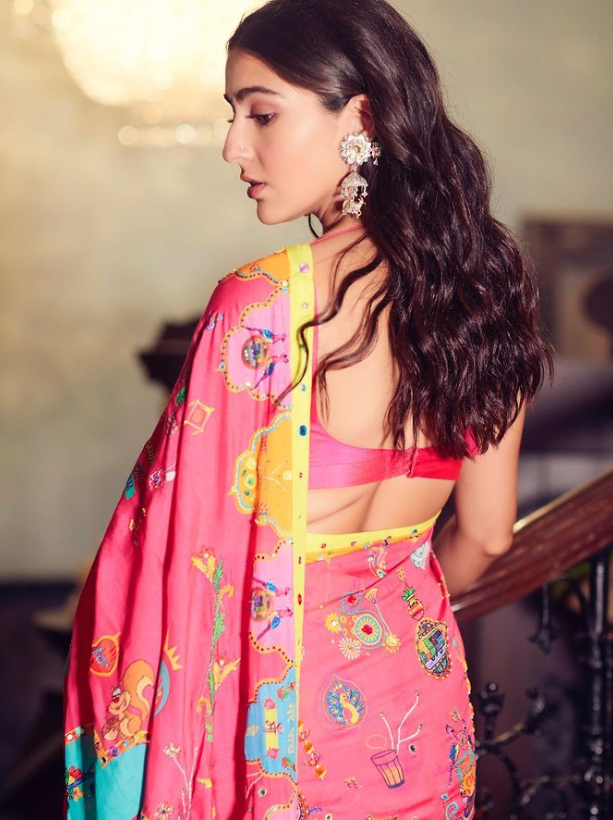 What A Beauty! Sara Ali Khan Looks Pretty In Her Custom ‘Mere Pass Maa Hai’ Saree, Fans Left In Awe - 6