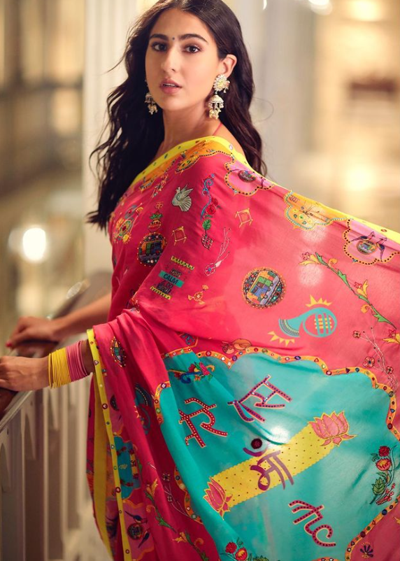 What A Beauty! Sara Ali Khan Looks Pretty In Her Custom ‘Mere Pass Maa Hai’ Saree, Fans Left In Awe - 3