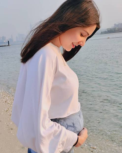 7 Times Anushka Sharma Broke The Internet With Her Sultry Beach Babe Looks - 4