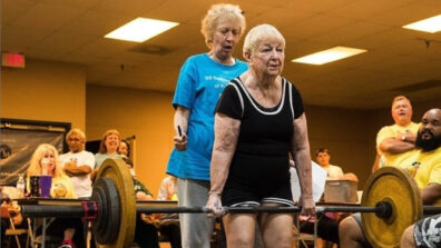 ‘Age is only a number’ is proved by Edith Murway- Traina, a 100-year-old lady hitting the gym and lifting heavyweights