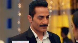 Anupamaa written update S01 Ep449 16th December 2021: Vanraj organises a party