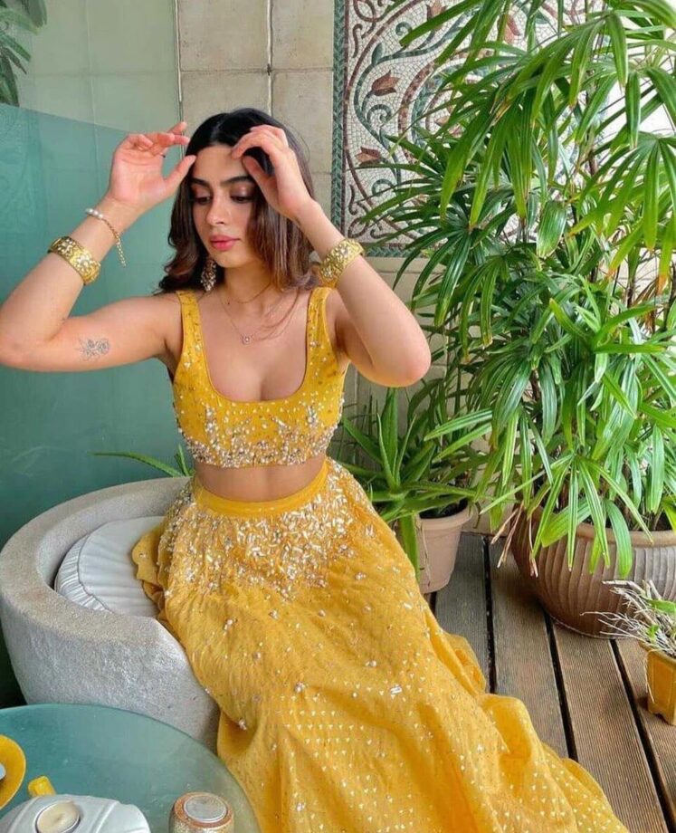 Be It Haldi, Sangeet, Or Mehndi: Hottest Outfits From Sara Ali Khan, Kiara Advani, And Many More To Ace Wedding Outfits - 1