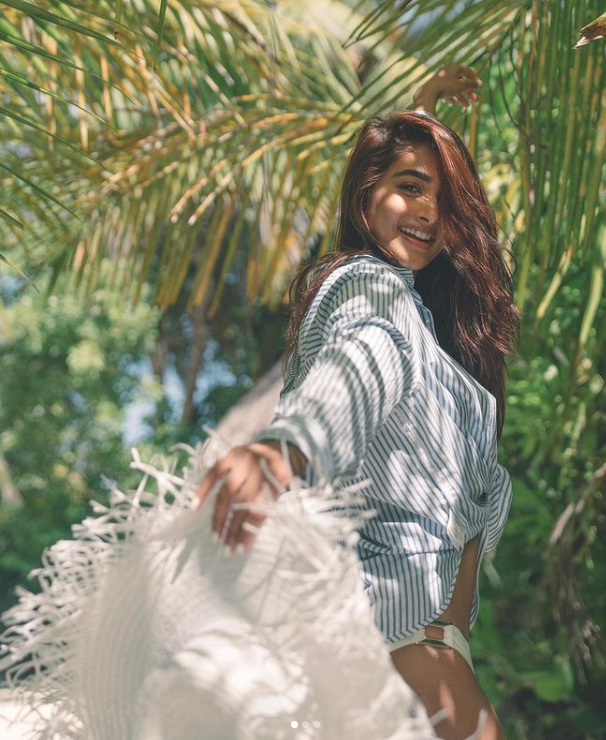 Beach Bae! Pooja Hegde Is An Absolute Beach Bum And We Swear By These Pictures - 1